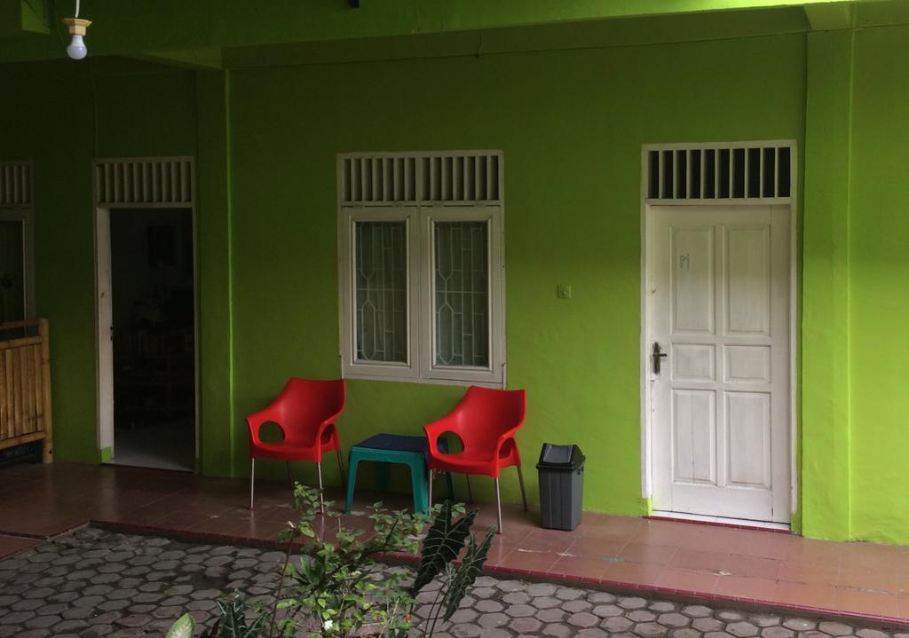 Griya 24 Homestay Medan Exterior photo